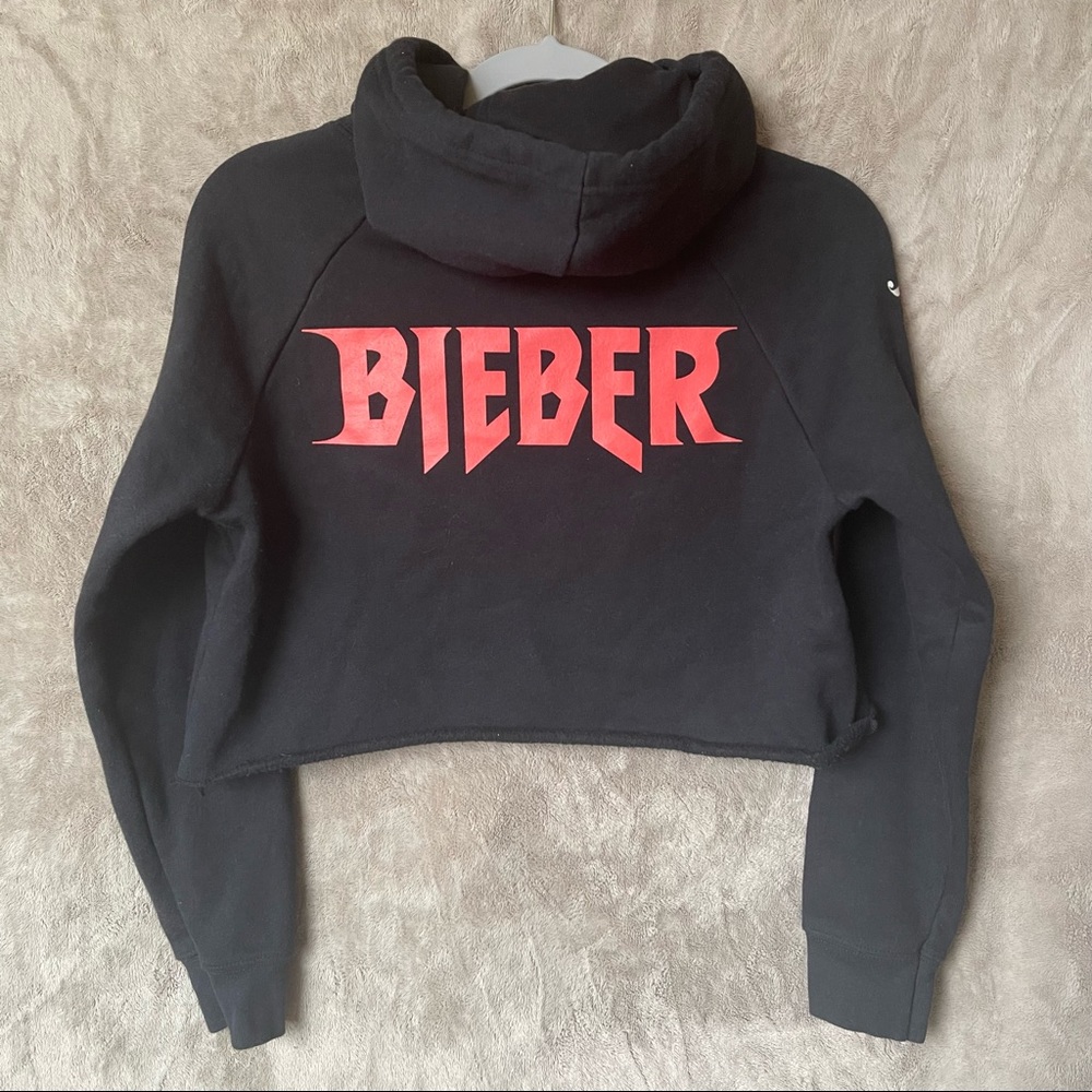 Justin Bieber Merch Cropped Hoodie - Picture 3 of 6